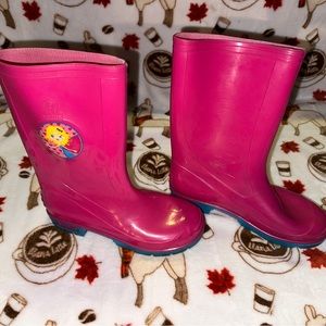 Venus Rain Boots pre owned size 2 girl/33